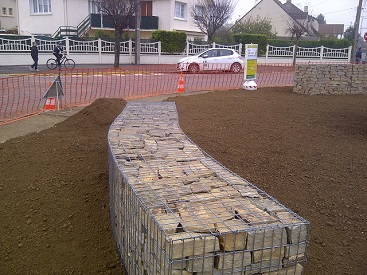 Installation de murets décoratifs en gabions à Pontault-Combault(77)